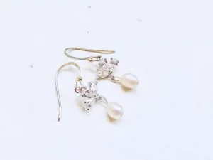 Crystal pearl earrings