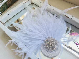 White Feather Fascinator
