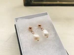Rose gold freshwater pearl drop earrings