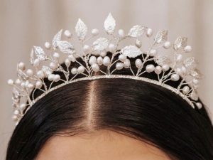 Autumn Silver bridal tiara with pearl clusters and silver leaves, handmade wedding headpiece for brides